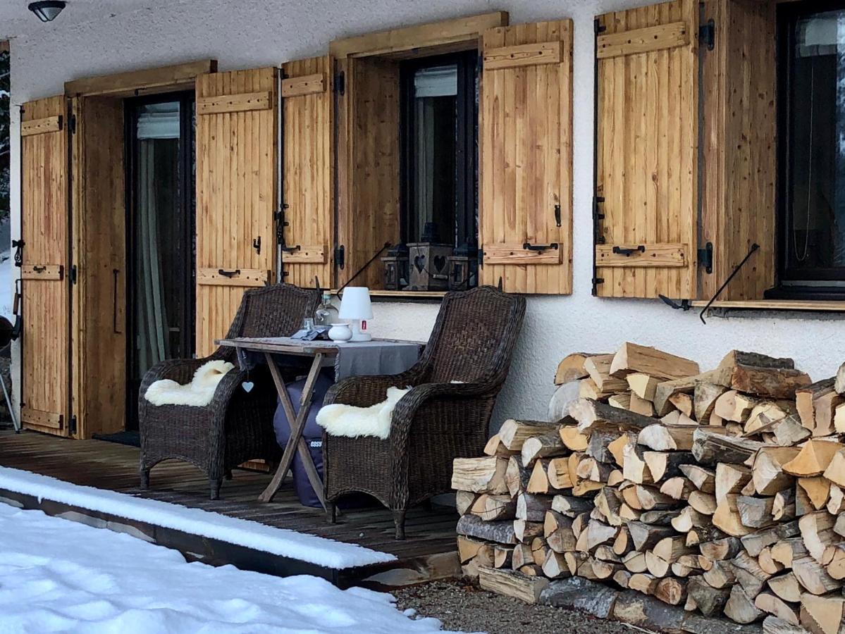 L'Ours Blanc Lodge Le Biot Bagian luar foto