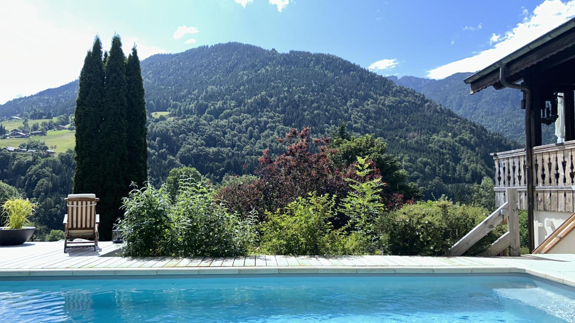 L'Ours Blanc Lodge Le Biot Bagian luar foto