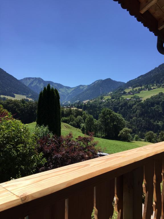 L'Ours Blanc Lodge Le Biot Bagian luar foto