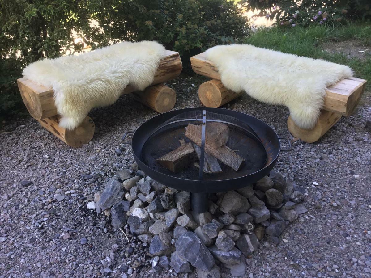 L'Ours Blanc Lodge Le Biot Bagian luar foto